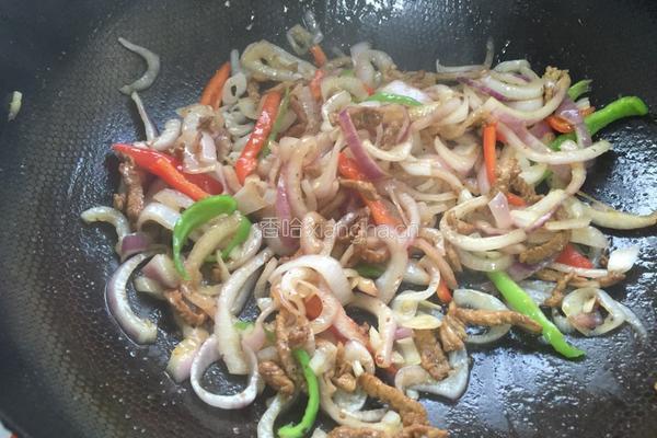 洋葱炒牛肉丝的做法图解7