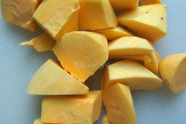 红薯绿豆粥的做法图解2