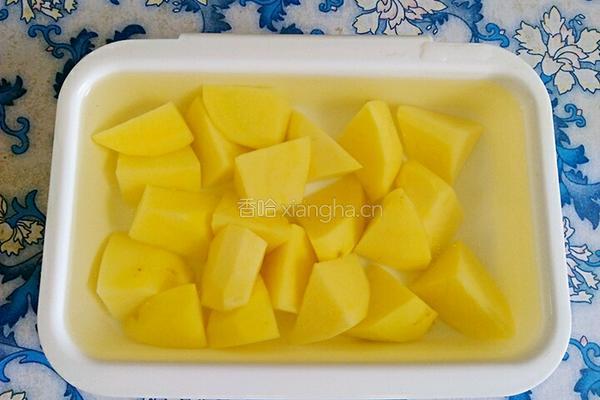 番茄土豆排骨汤的做法图解3