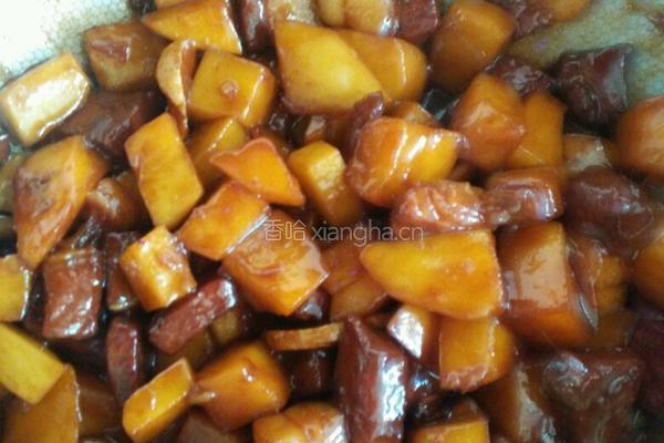 红烧肉炖土豆的做法图解7