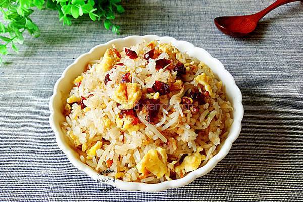 绿豆芽蛋炒饭的做法图解11