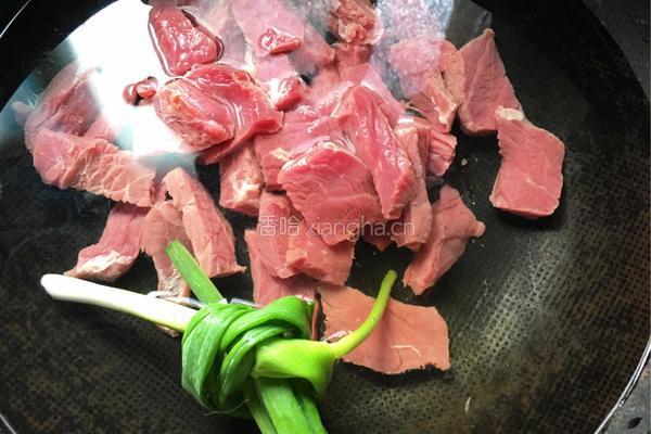 牛肉抓饭的做法图解2