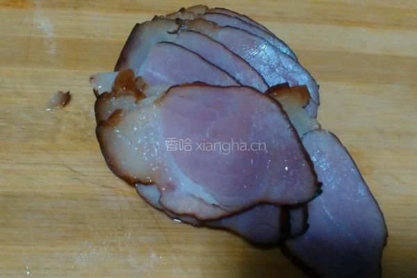 腊肉炒青椒的做法图解2