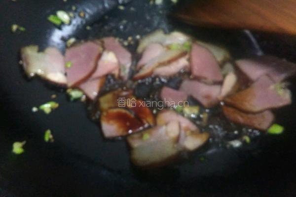 芥蓝炒腊肉的做法图解7
