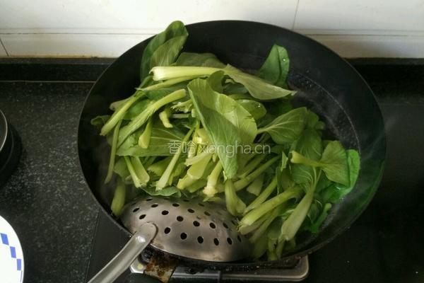 香菇炒油菜的做法图解5
