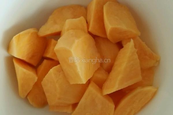 红薯绿豆粥的做法图解1