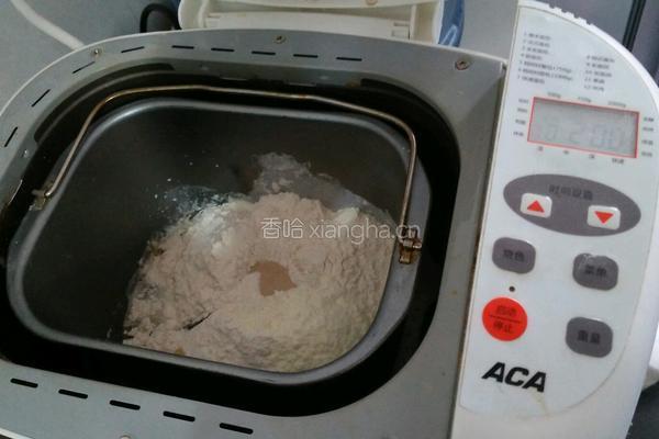 果酱夹心面包的做法图解3