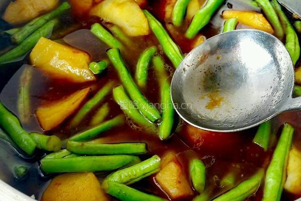 土豆烧四季豆的做法图解5