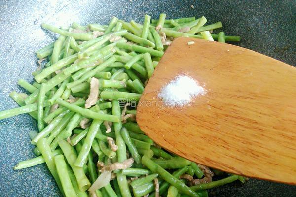 豇豆角炒肉的做法图解13