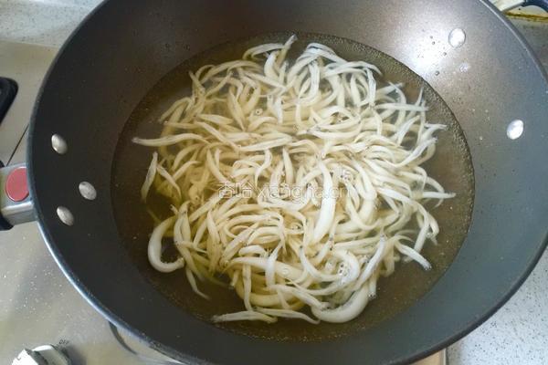 银鱼鸡蛋汤的做法图解7