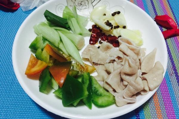 重庆肥肠面的做法图解2