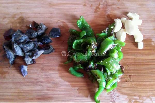 擂辣椒皮蛋的做法图解6