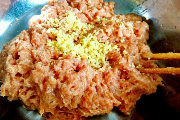 羊肉饺子馅的做法图解4