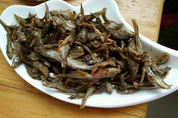 香酥鱼干的做法图解11