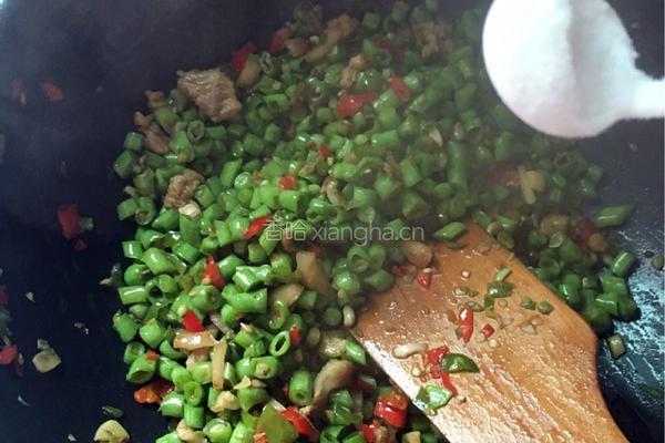 青椒炒豆角的做法图解8