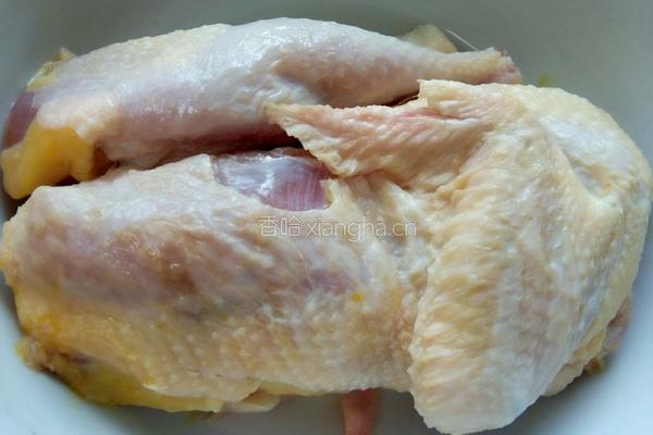 电饭锅香菇鸡汤的做法图解1