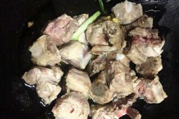 番茄豆腐排骨汤的做法图解2