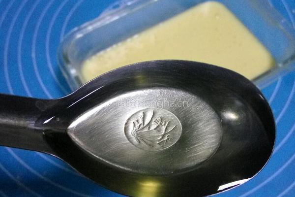 简单微波炉蛋糕的做法图解4