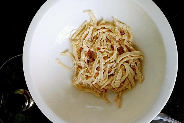 凉拌鸡肉的做法图解3