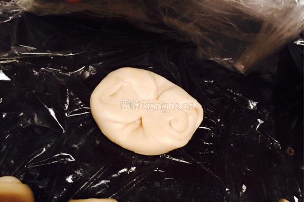 玫瑰豆沙蛋黄酥的做法图解12