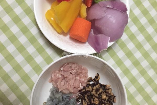 彩椒肉末蛋挞的做法图解2