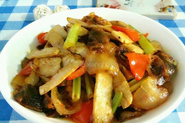 腊肉炒老芋头