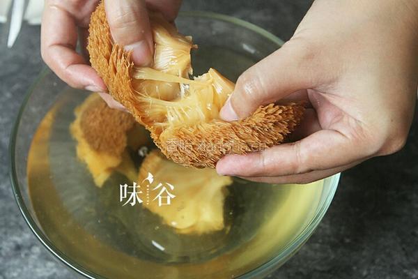 猴头菇炖鸡的做法图解4