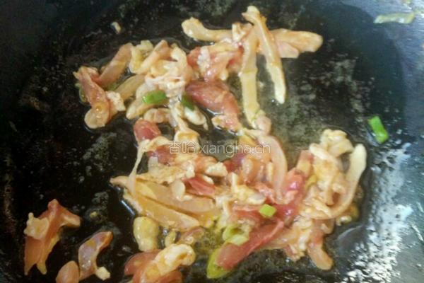 土豆炒鸡胸肉的做法图解3