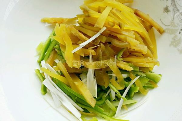 凉拌榨菜丝的做法图解3