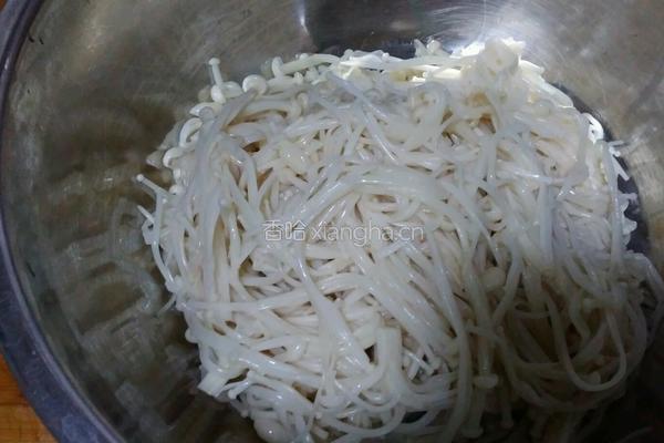 黄瓜金针菇的做法图解4