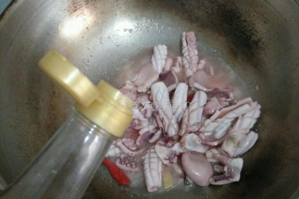 韭菜炒墨鱼的做法图解6