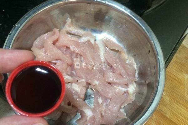 肉丝炒蒜苔的做法图解4