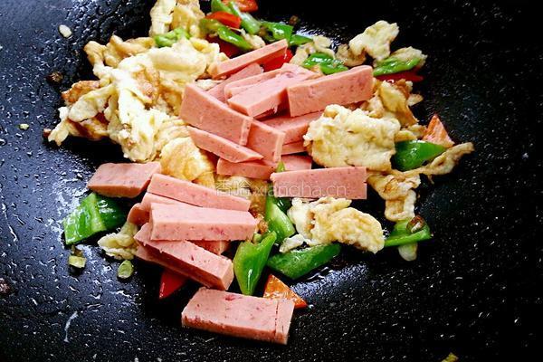 午餐肉炒蛋的做法图解7
