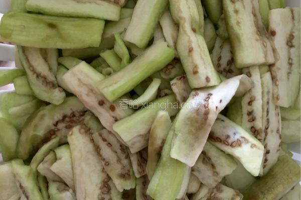 私房肉沫酱爆茄子 的做法图解4
