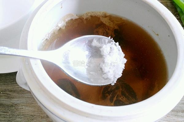 田七炖瘦肉的做法图解7