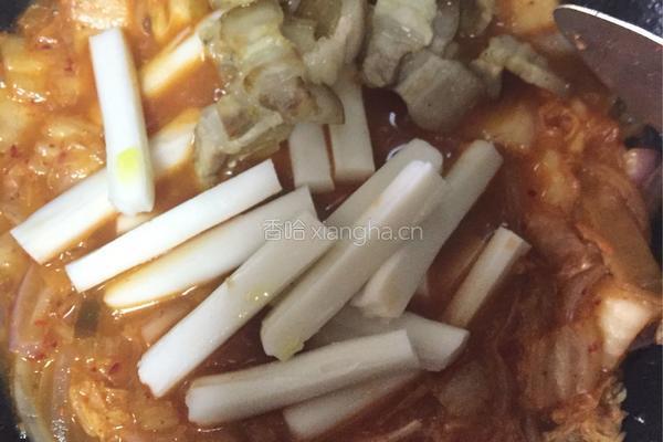 泡菜炒年糕的做法图解6