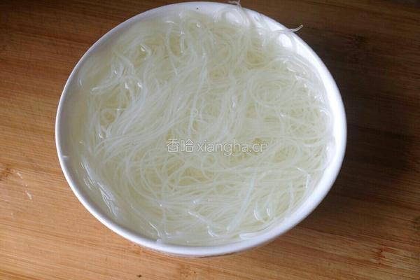 肉末粉条的做法图解1