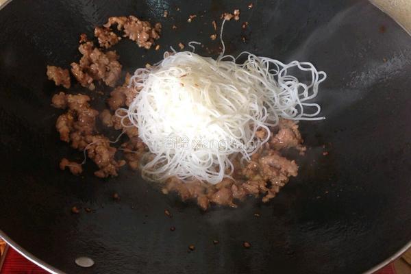 肉末粉条的做法图解6