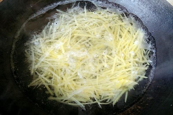 凉拌洋葱土豆丝的做法图解4