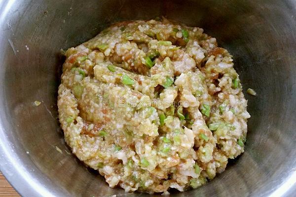 茄子肉包子的做法图解10