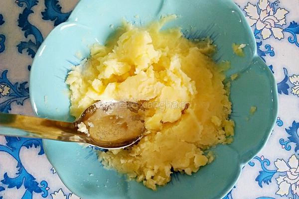 奶酪土豆泥的做法图解2