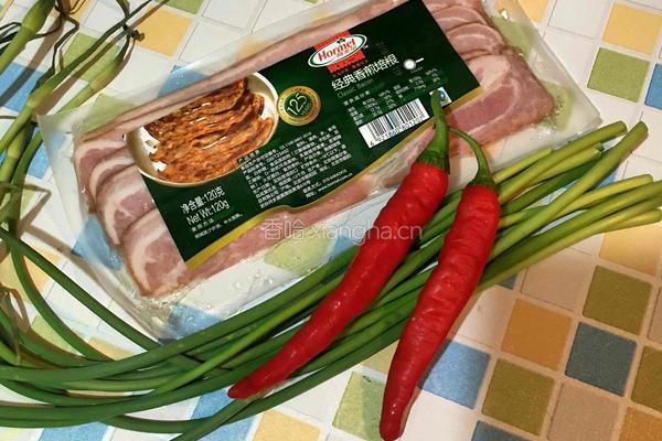 培根炒蒜苗的做法图解1