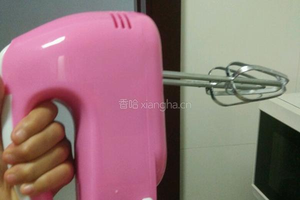 自制核桃葡萄酸乳特别奶昔的做法图解3