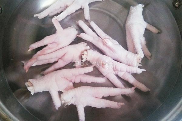 脱骨凤爪的做法图解1