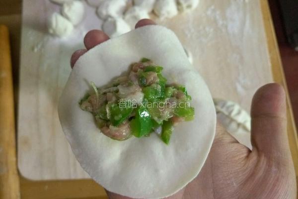 青椒馅饺子的做法图解17
