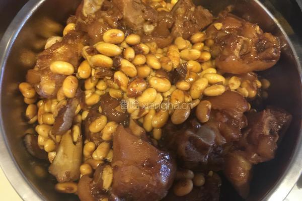 黄豆焖猪蹄的做法图解3