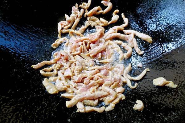 鱼腥草炒肉丝的做法图解4