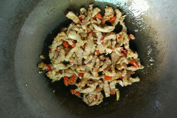 长豆角炒肉的做法图解3