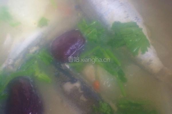 鲫鱼雪梨汤的做法图解8