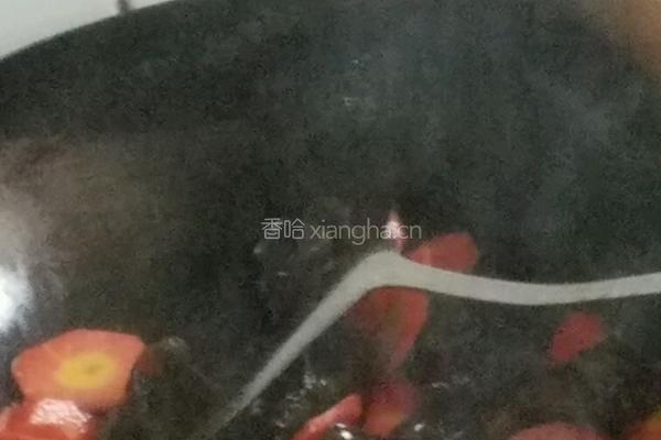 胡萝卜木耳炒鸡蛋的做法图解8